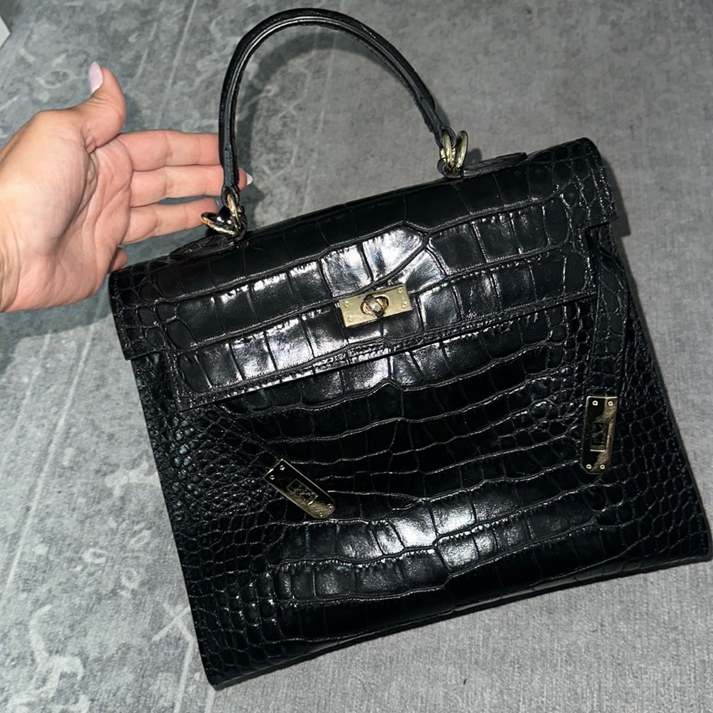 Leather bag